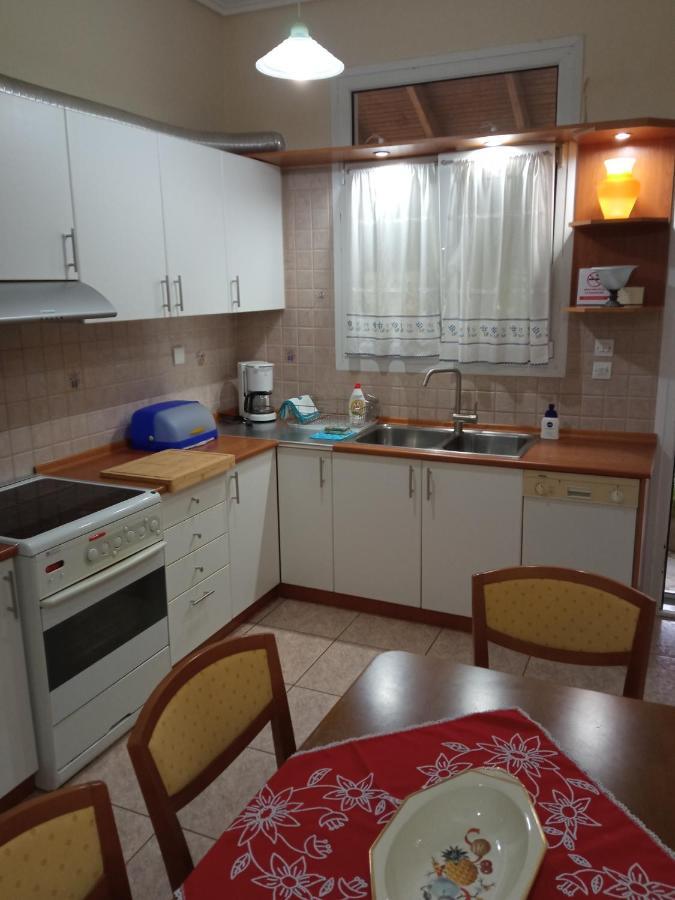 Ferienwohnung Sofia'S Garden Néa Péramos Exterior foto